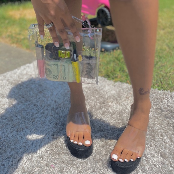 Platform sandals with clear strap - Picture 1 of 3